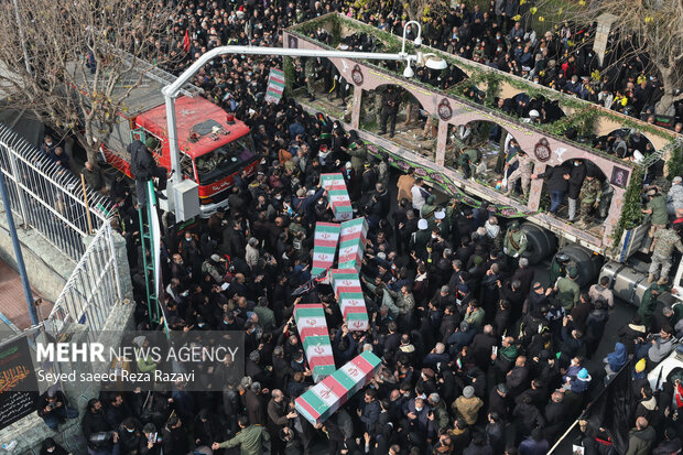 تشييع رفات عدد من شهداء حرب الدفاع المقدس في طهران