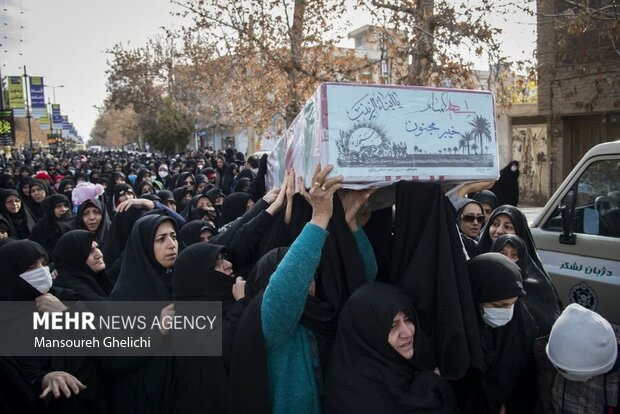 تشییع شهید گمنام در استان سمنان . شهرستان شاهرود . همزمان با فاطمیه