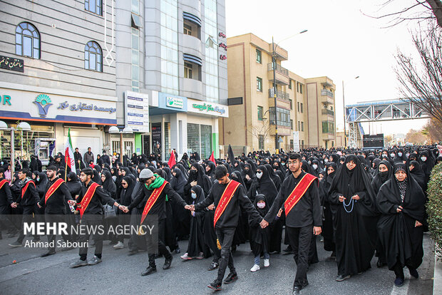 تشییع پیکر مطهر دو شهید گمنام در سمنان