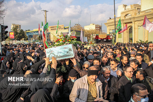 تشییع پیکر مطهر دو شهید گمنام در سمنان