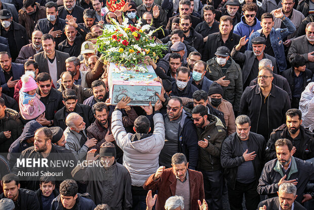 تشییع پیکر مطهر دو شهید گمنام در سمنان