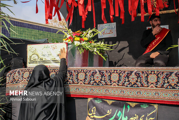 تشییع پیکر مطهر دو شهید گمنام در سمنان