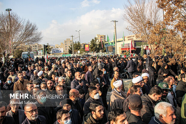 تشییع پیکر مطهر دو شهید گمنام در سمنان