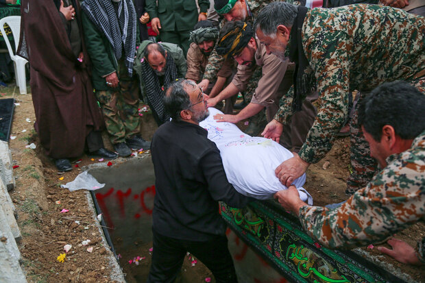 تشییع و تدفین شهید گمنام دفاع مقدر در روستای شال خلخال