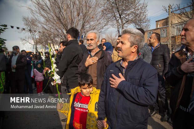 صوبہ قزوین میں 8 شہداء کی تدفین