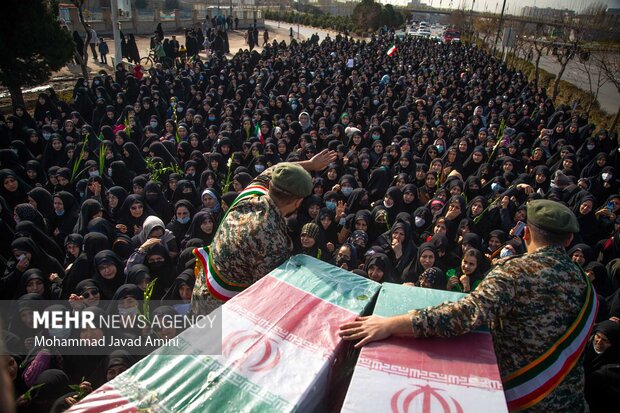 تشییع و تدفین شهدای گمنام در چهار منطقه تهران