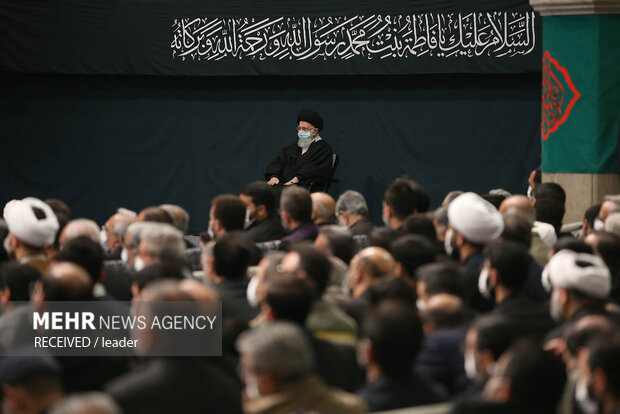 Leader attends Hazrat Zahra (AS) martyrdom mourning ceremony
