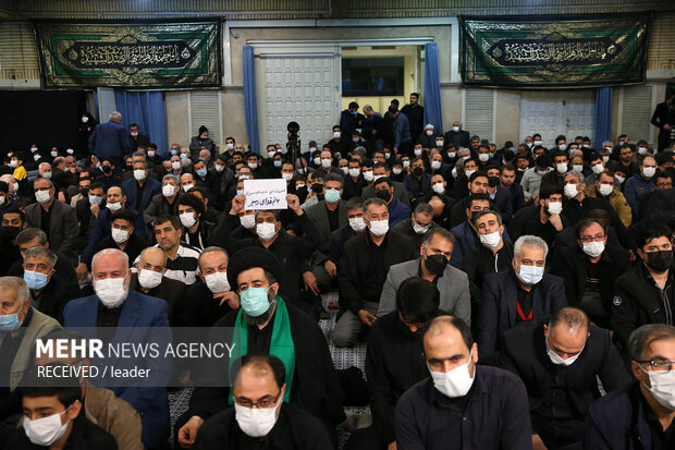 Leader attends Hazrat Zahra (AS) martyrdom mourning ceremony
