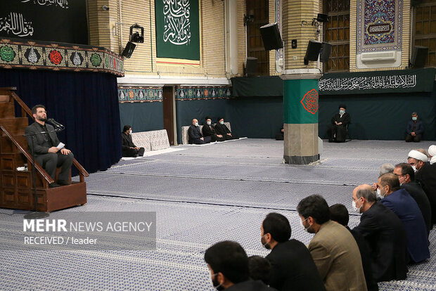 Leader attends Hazrat Zahra (AS) martyrdom mourning ceremony
