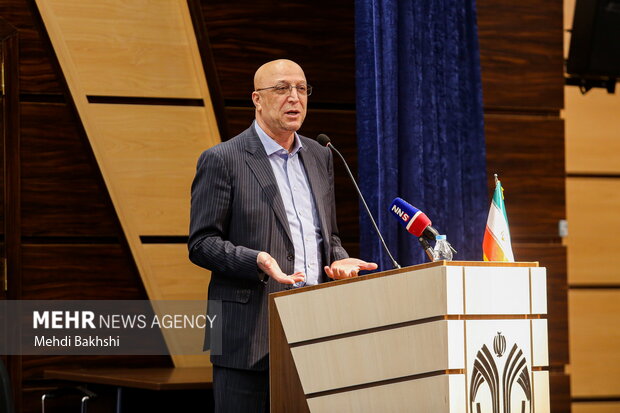 فروش نفت ظلم به آیندگان است فروش نفت ظلم به آیندگان است