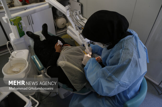 برگزاری اردوی جهادی و ارائه خدمات دندان‌پزشکی رایگان در کوهدشت