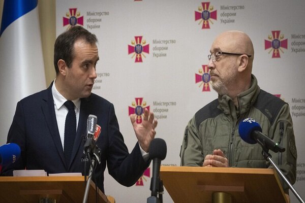 سفر وزیر دفاع فرانسه به کی یف سفر وزیر دفاع فرانسه به کی یف