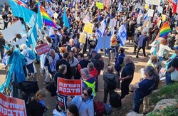 اعتراضات گسترده و مسدودشدن بزرگراه ها همزمان باشروع کار نتانیاهو
