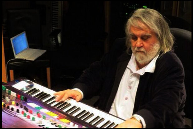 عصر جمعههایی که طعم «سیاست» داشت/ «گزارش هفتگی» با ملودی ونجلیس!