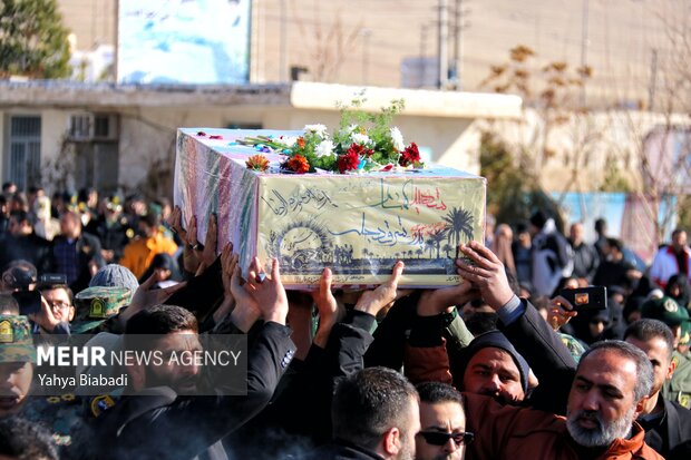تشییع و تدفین پیکر شهید گمنام در گردان امنیت امام علی(ع) کرمانشاه