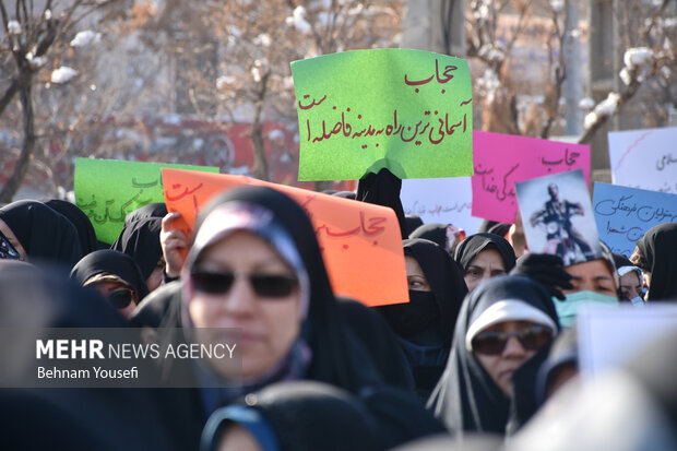 مُر قانون حافظ شأن وحرمت زن ایرانی/فتنه دوقطبی سازی ناکام می ماند