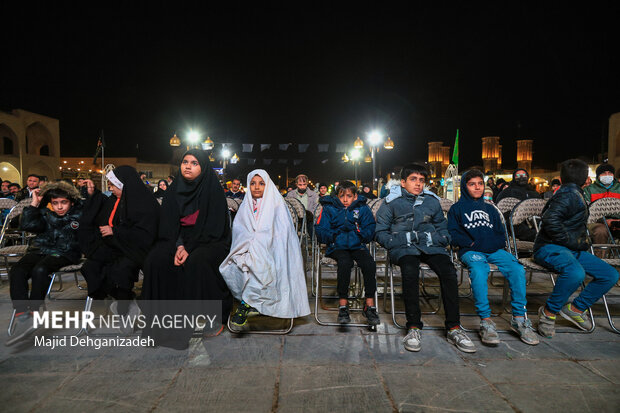 اولین روز حضور کاروان «<a href='https://sayeb.ir/tag/%d8%b1%d9%88%d8%a7%db%8c%d8%aa-%d8%ad%d8%a8%db%8c%d8%a8'>روایت حبیب</a>» در <a href='https://sayeb.ir/tag/%db%8c%d8%b2%d8%af'>یزد</a>