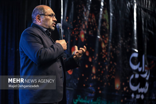 ویژه برنامه «سفیر روایت حبیب» در میدان امیرچخماق یزد برگزار شد