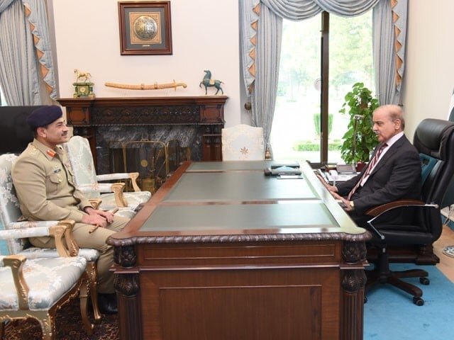 پاکستانی وزیراعظم اور آرمی چیف کی ملاقات