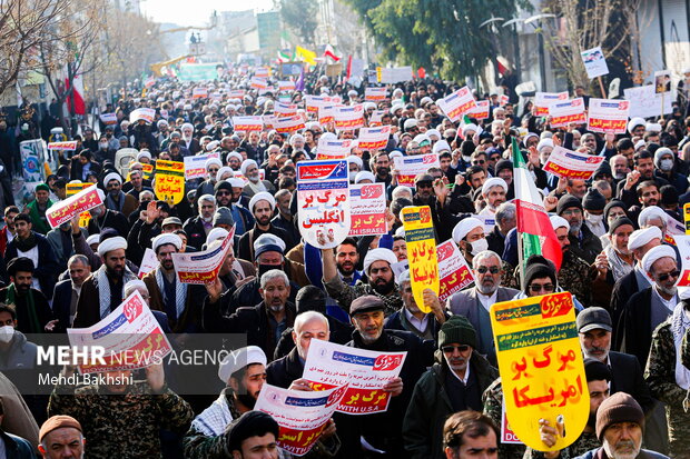 دعوت مجمع نمایندگان طلاب از مردم ایران برای حضور در راهپیمایی