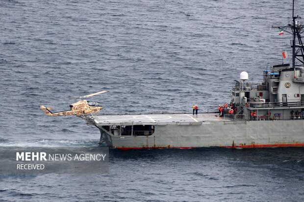 Iran Army naval and ground forces joint drill