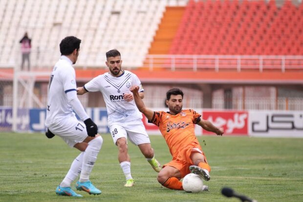 دو قدم تا قهرمانی! 5