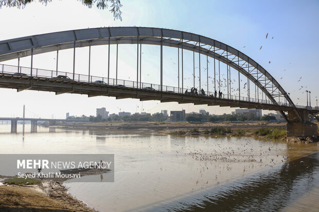 Ahvaz kentinin tarihi köprüsü; Beyaz Köprü