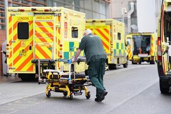 تاخیر در ارائه خدمات اورژانسی در انگلیس هفته‌ای ۵۰۰ قربانی می‌گیرد