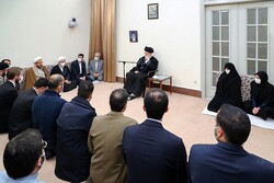 Ayatollah Khamenei stresses importance of scientific progress