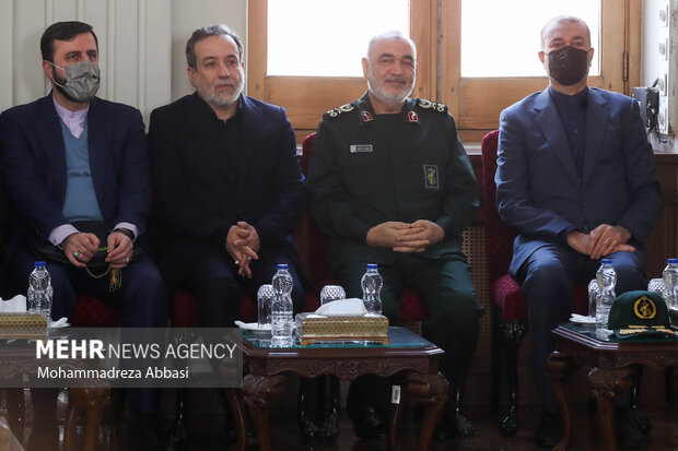 ایرانی وزارت خارجہ کے دفتر میں شہید قاسم سلیمانی کی تیسری برسی کی تقریب منعقد

