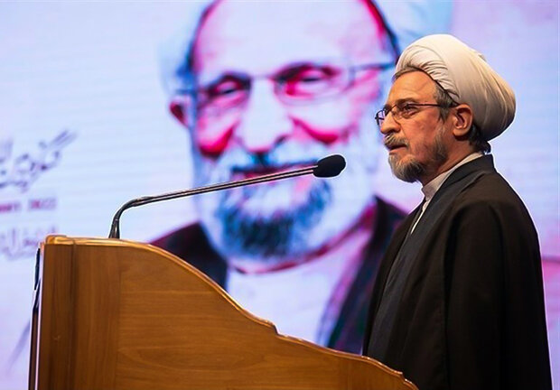 علامه مصباح پیشگام نهادینهسازی علوم انسانی اسلامی بود