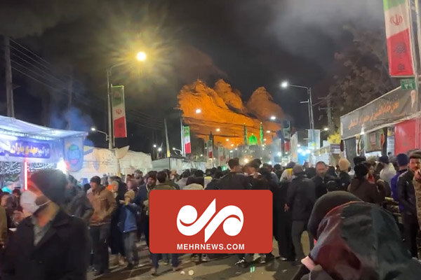 İran vatandaşları Şehit Kasım Süleymani'nin memleketine akın etti İran vatandaşları Şehit Kasım Süleymani'nin memleketine akın etti