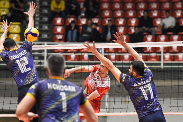 تقابل جذاب در یزد و تلاش شهداب برای جبران/صدرنشین نمی خواهد ببازد