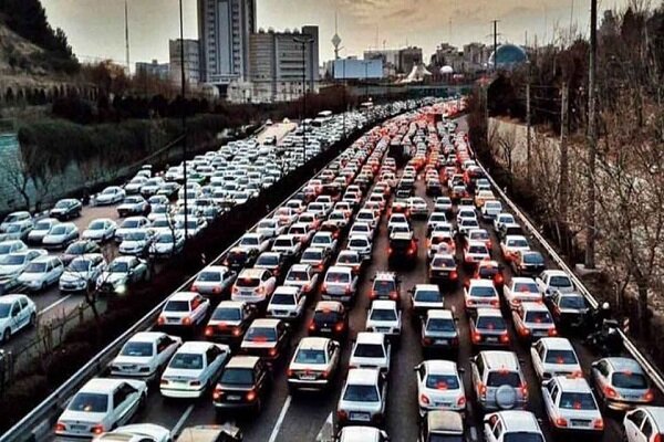 حجم بالای ترددها در معابر شهر تهران
