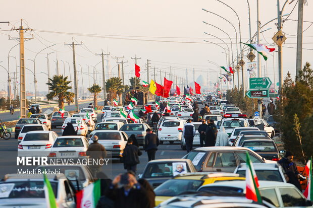 شہید قاسم سلیمانی کی برسی کے موقع پر قم میں کار ریلی
