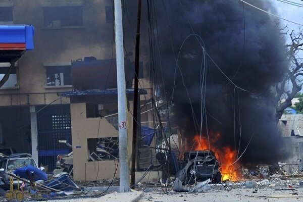 انفجار دو خودروی بمب‌گذاری شده در سومالی/ ۹ نفر کشته شدند