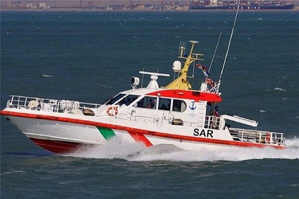 سرنشینان یک شناور در خلیج فارس نجات یافتند