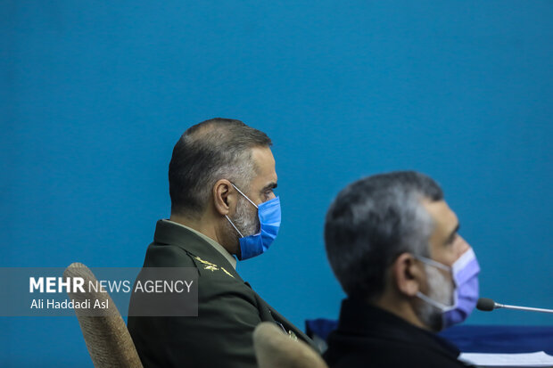 امیر محمد رضا آشتیانی وزیر دفاع در جلسه شورای عالی فضایی حضور دارد