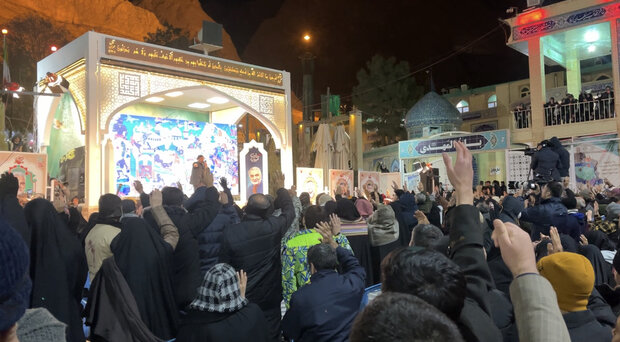 اینجا گلزار شهدای کرمان؛ جایی برای سوزن انداختن نیست