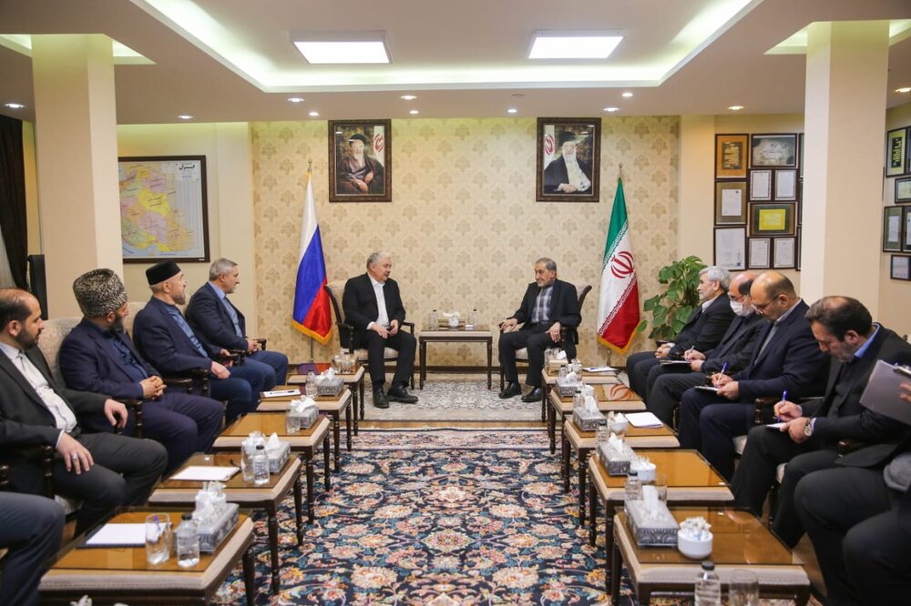 Relations Between Iran, Russia Developing: Advisor To Leader - Mehr ...