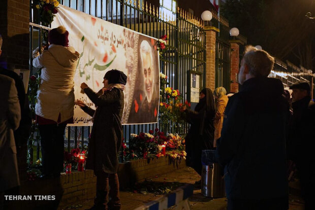 Muslims in Netherlands pay tribute to Gen. Soleimani, al-Muhandis