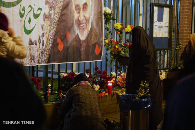 Muslims in Netherlands pay tribute to Gen. Soleimani, al-Muhandis