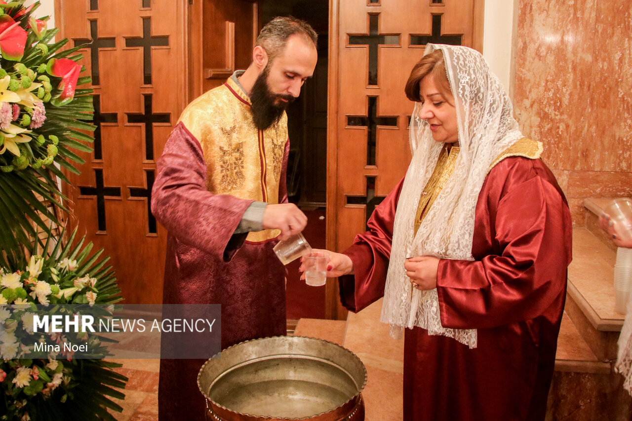 Mehr News Agency - Religious rituals at Saint Mary Church of Tabriz