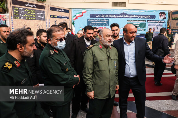 Ceremony to open Basij projects to eradicate poverty
