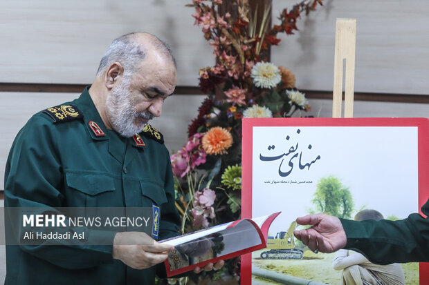 Ceremony to open Basij projects to eradicate poverty
