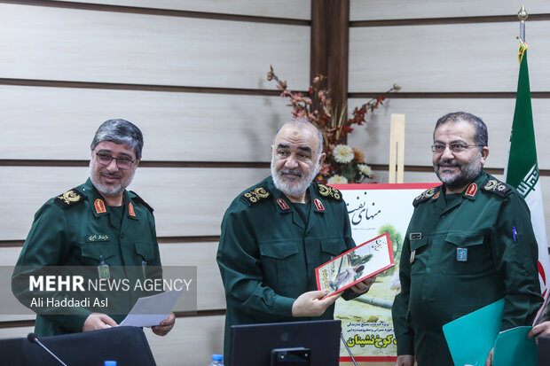 Ceremony to open Basij projects to eradicate poverty
