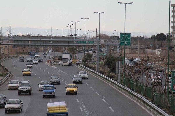 تردد در بزرگراه‌ تهران ـ کرج در هر دو مسیر روان است