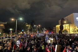 Zionist settlers stage demonstration against Netanyahu