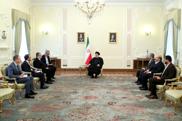 الرئيس الإيراني: علاقة إيران وروسيا الاستراتيجية توفر فرص جيدة للتعاون في مختلف المجالات