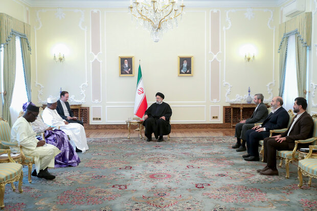 غربی ها برای غارت ثروت مردم آفریقا به این قاره ورود کردند غربی ها برای غارت ثروت مردم آفریقا به این قاره ورود کردند